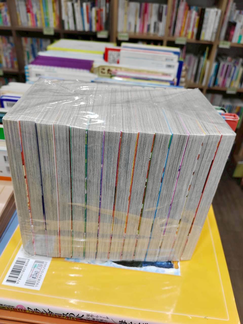 LINE_ALBUM_Comic 3FL_251021_914