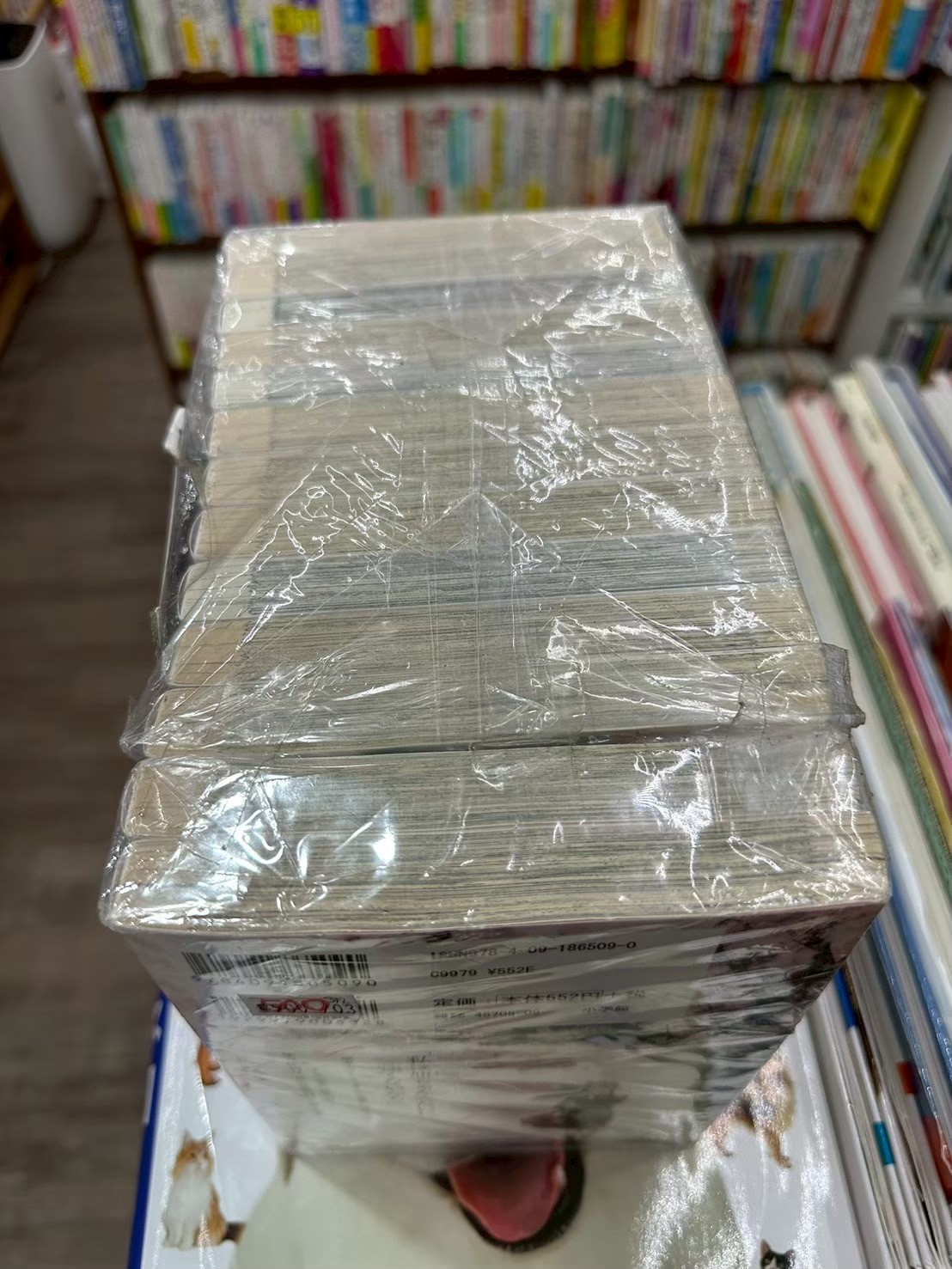 LINE_ALBUM_Comic 3FL_251024_1