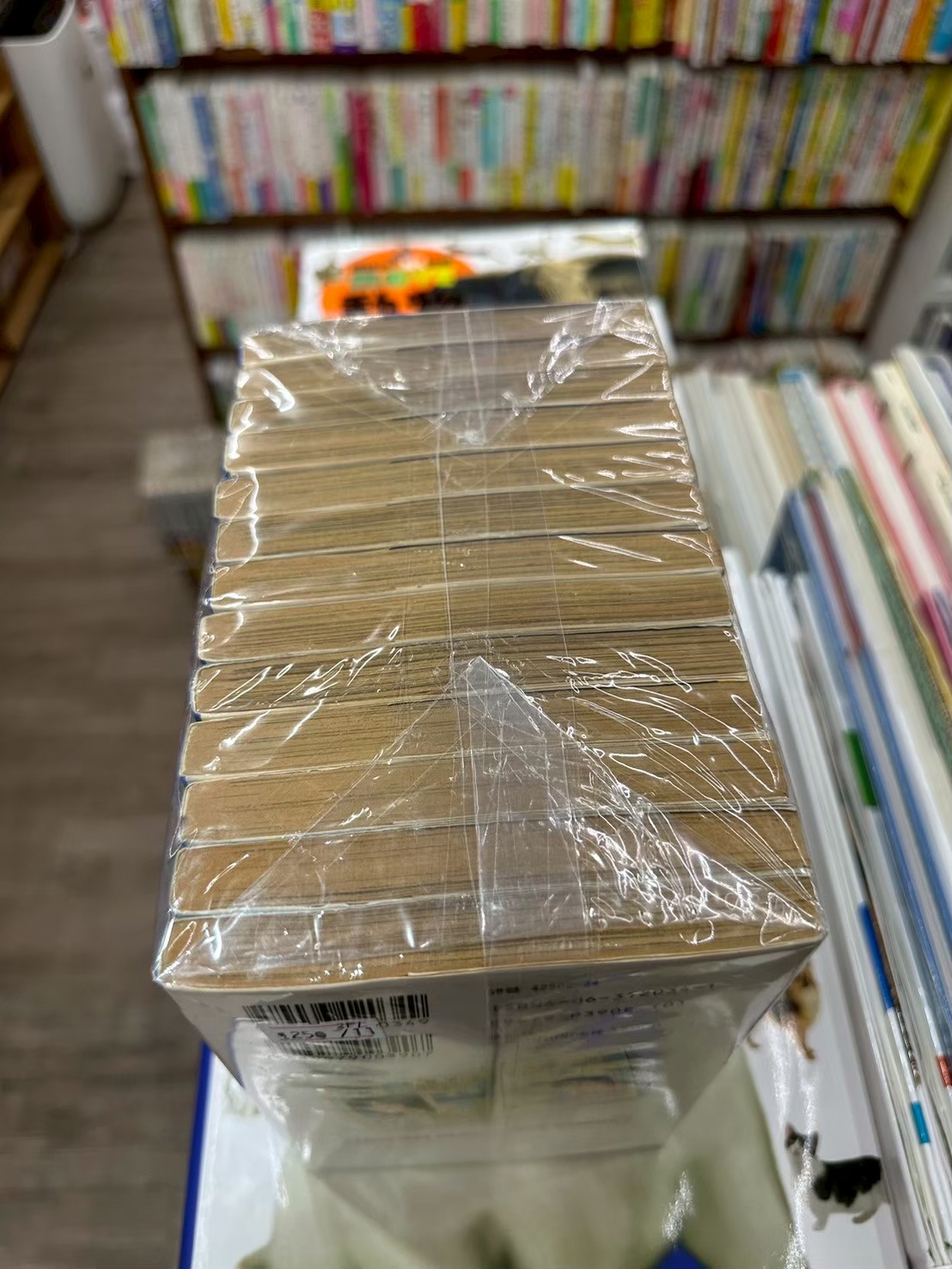 LINE_ALBUM_Comic 3fl_251026_11