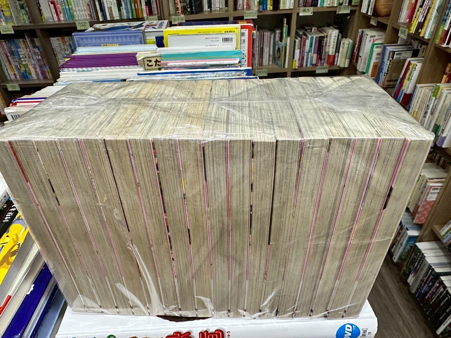 LINE_ALBUM_Comic 3fl_251026_2