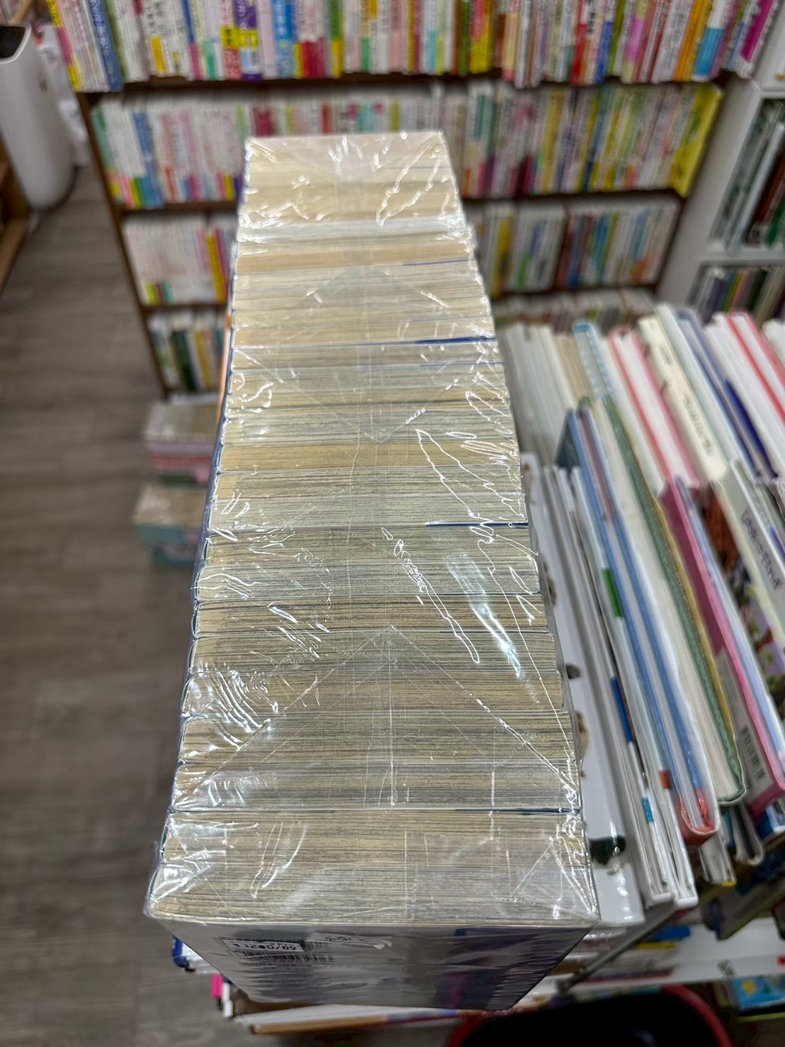 LINE_ALBUM_Comic 3fl_251028_7