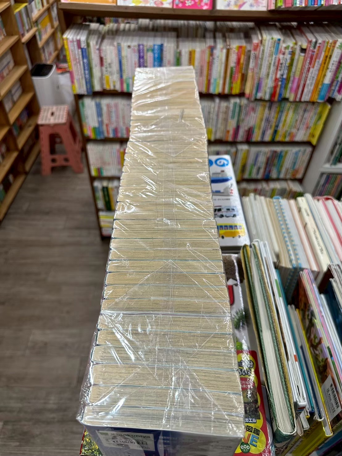 LINE_ALBUM_Comic 3FL_251102_41