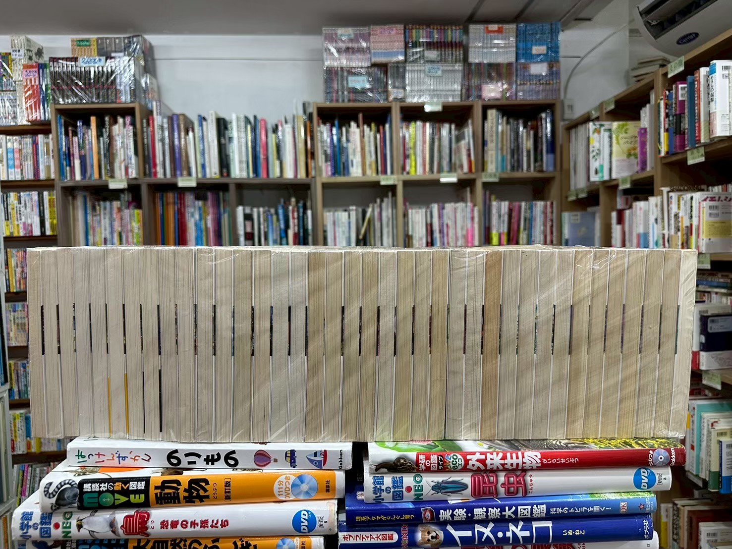 LINE_ALBUM_Comic 3FL_251103_22