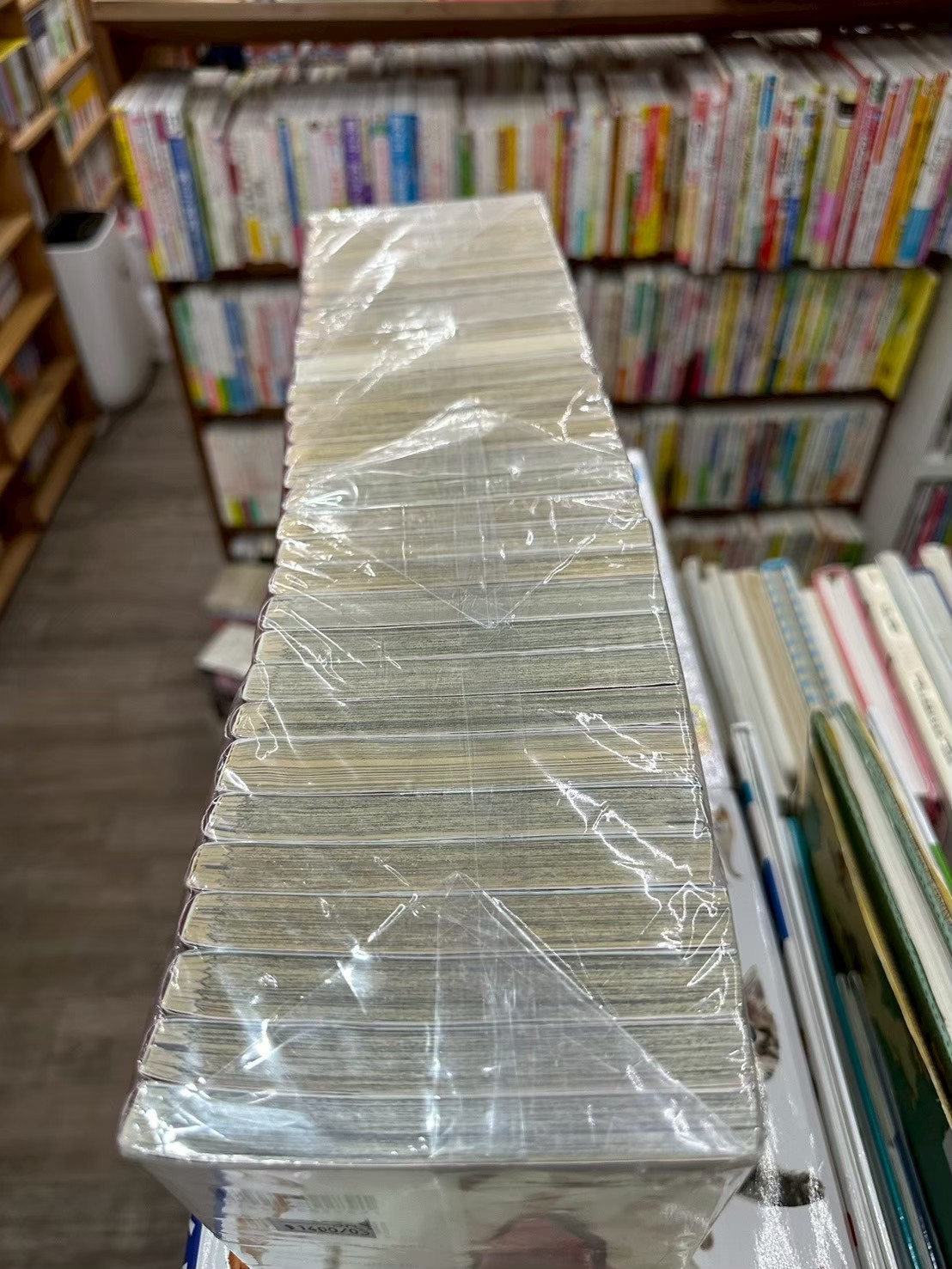 LINE_ALBUM_Comic 3FL_251105_1