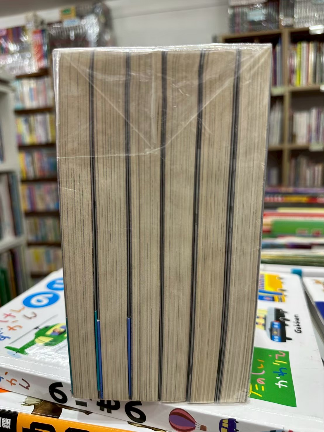 LINE_ALBUM_Comic 3FL_251105_30