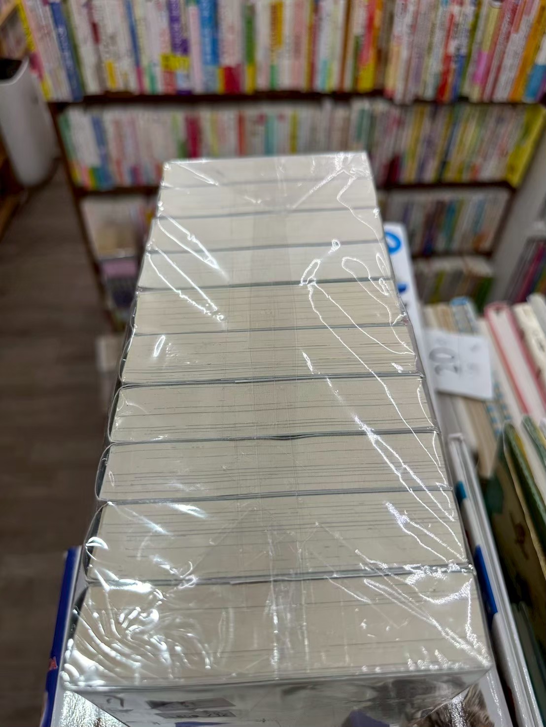 LINE_ALBUM_Comic 3FL_251109_7