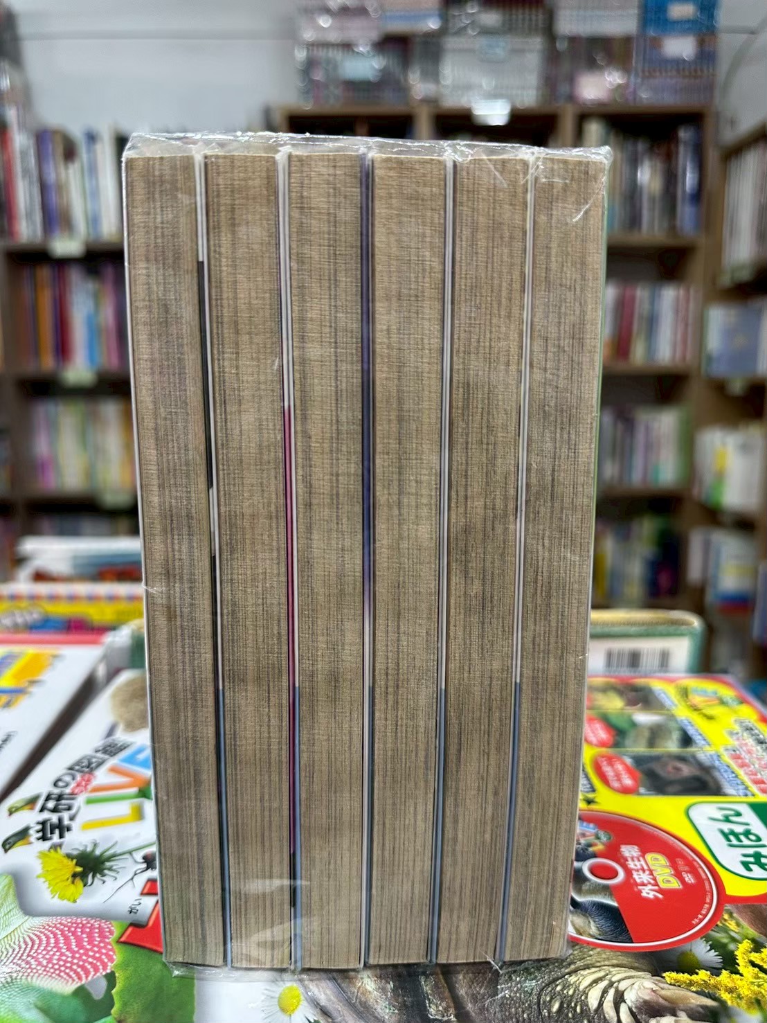 LINE_ALBUM_Comic 3FL_251112_1