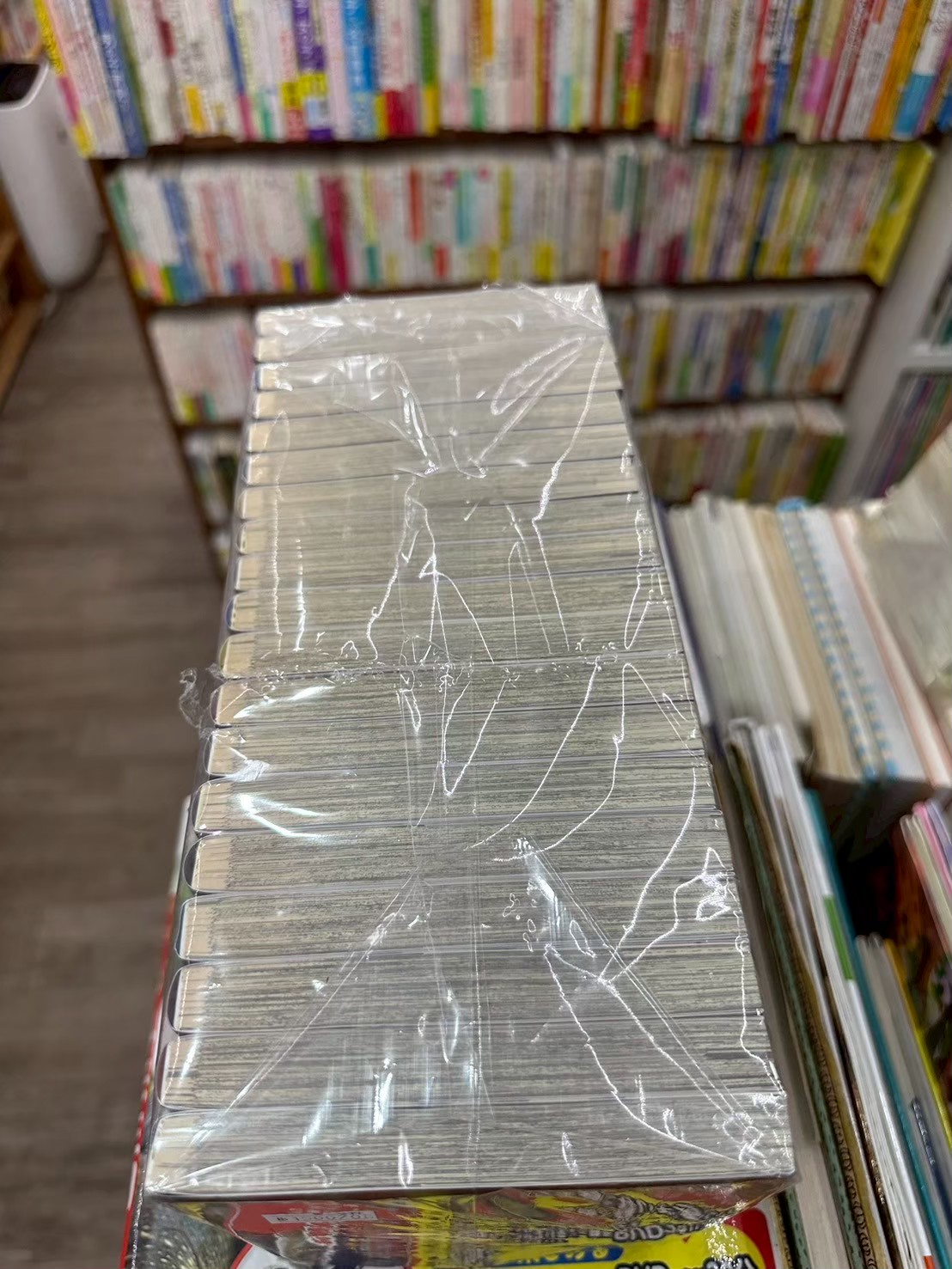 LINE_ALBUM_Comic 3FL_251116_22