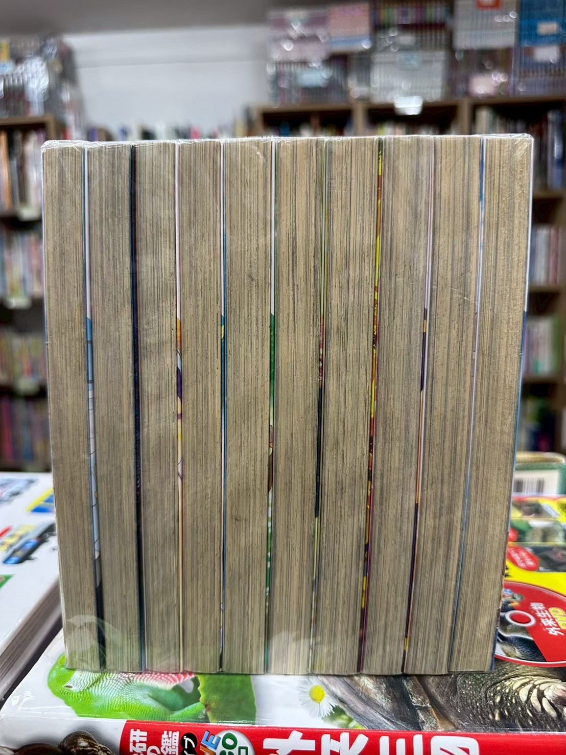 LINE_ALBUM_Comic 3FL_251123_1