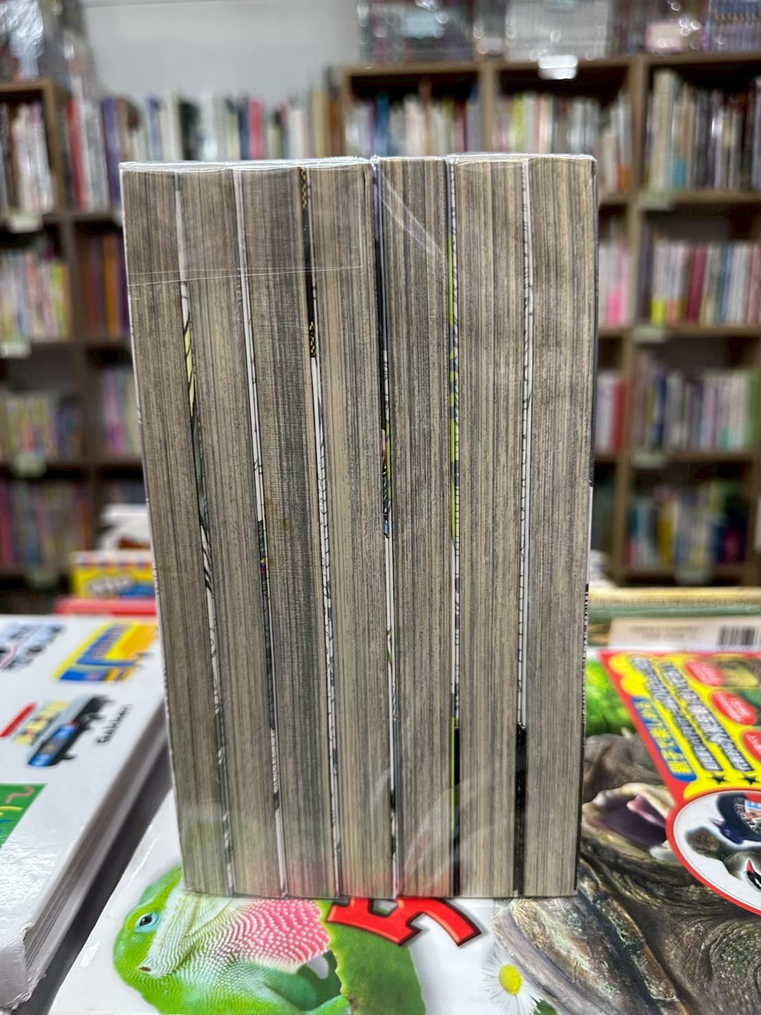 LINE_ALBUM_Comic 3FL_251123_21