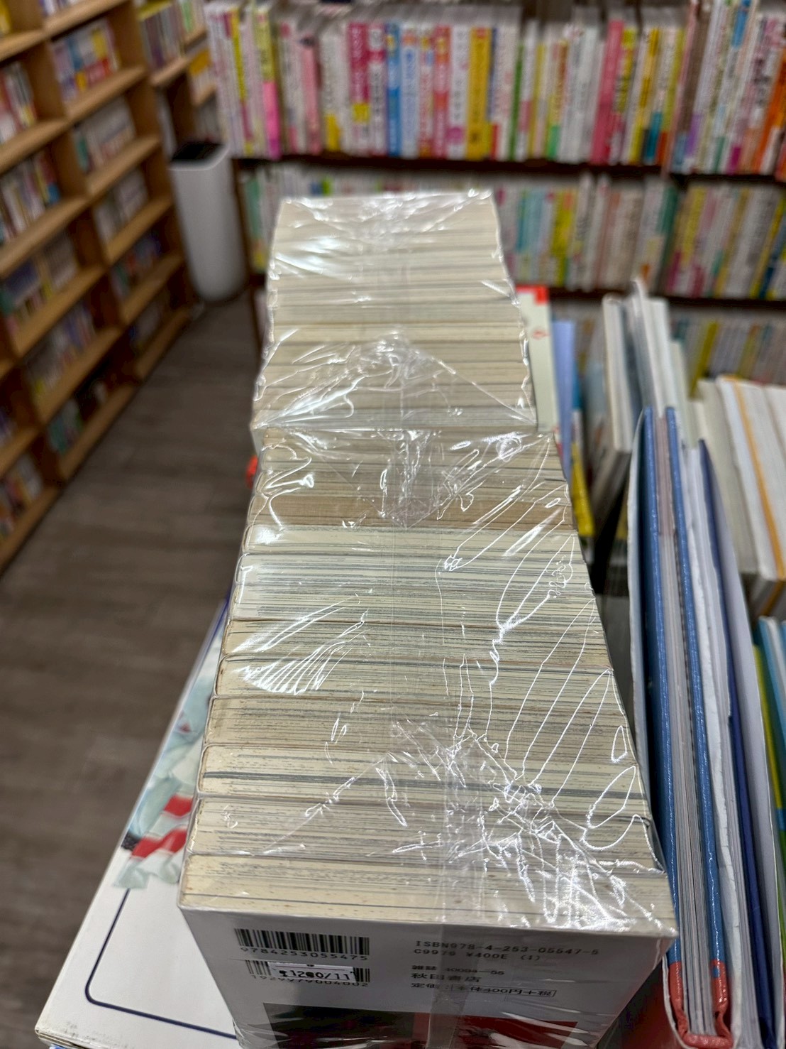 LINE_ALBUM_Comic 3FL_251127_2