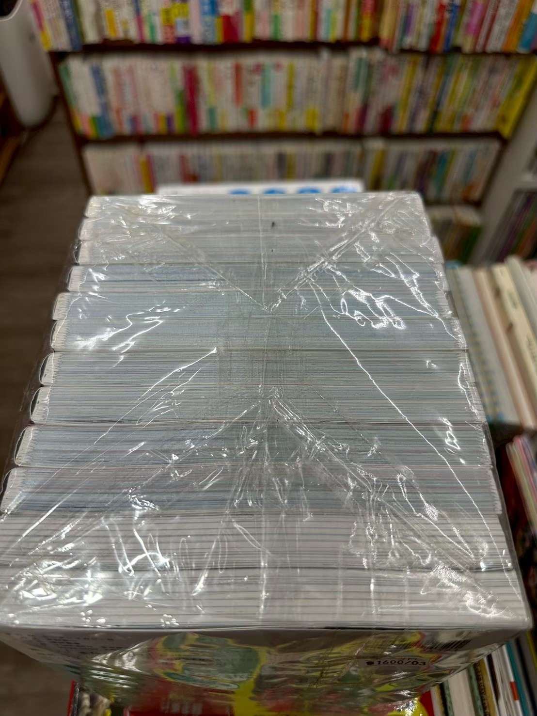 LINE_ALBUM_Comic 3FL_251203_18