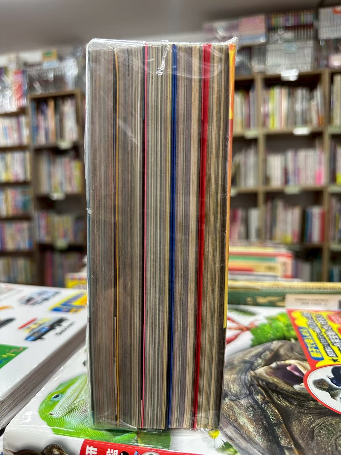 LINE_ALBUM_Comic 3FL_251203_22