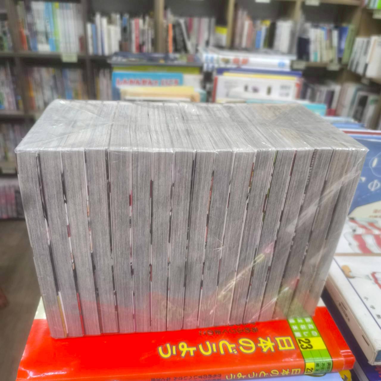 LINE_ALBUM_Comic 3FL_251203_29