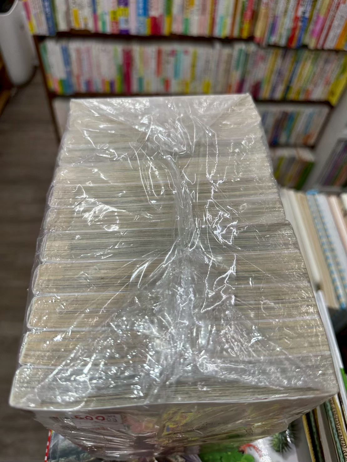 LINE_ALBUM_Comic 3FL_251203_8